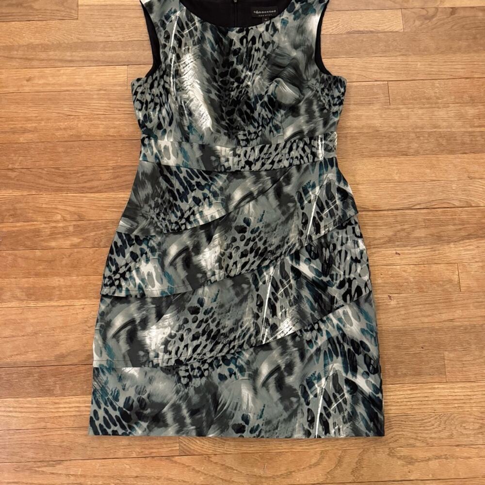 Connected Apparel green black white tiered knee length sheath dress size 14
b56